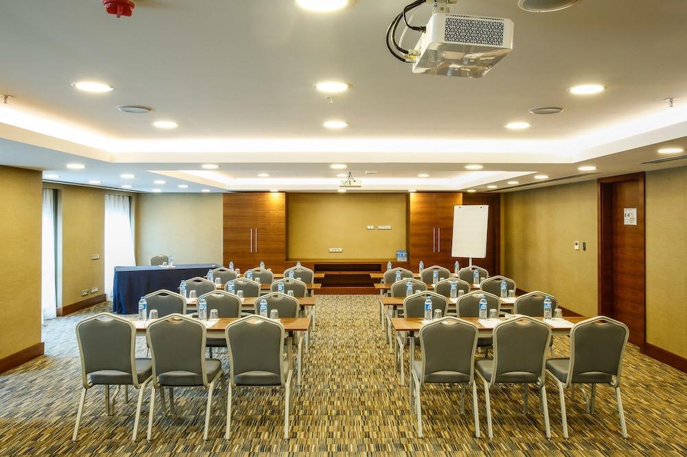 Dedeman Bostanci Istanbul Hotel & Convention Center Exterior photo Meeting room